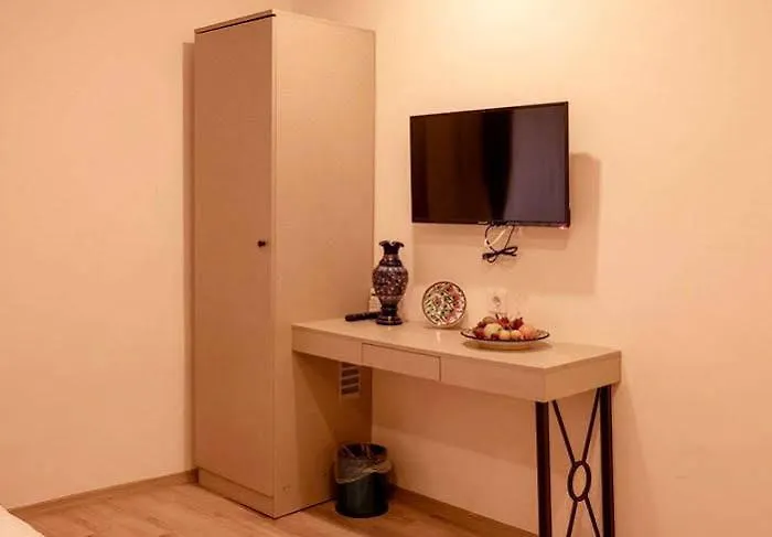 The Lola 2* Estambul