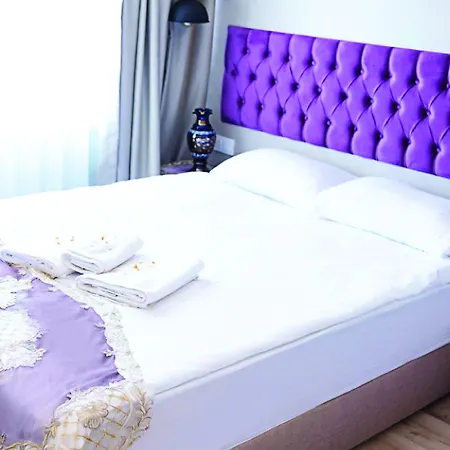 The Lola イスタンブール