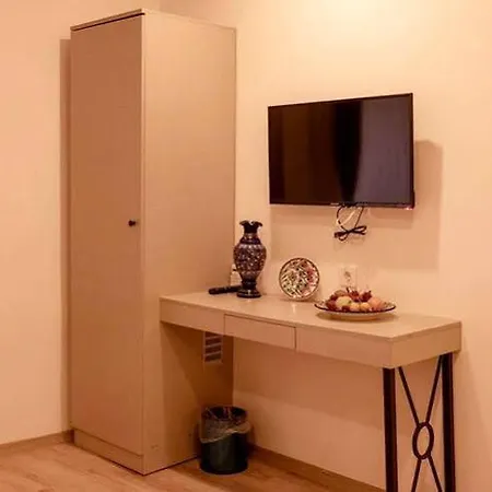 The Lola 2* イスタンブール