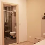 The Lola Hotel